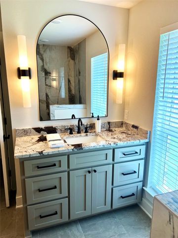 925 Northern Dancer Drive, Hewitt, TX 76643