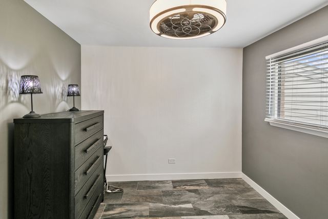 383 PARK Avenue, Wheeling, IL 60090