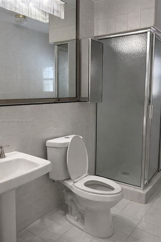 10321 SW 17th Street, Miami, FL 33165