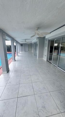 10321 SW 17th Street, Miami, FL 33165