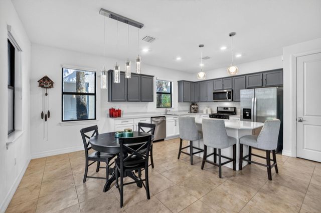 4651 E Pinehurst Trl Trail E, Oakland Park, FL 33309