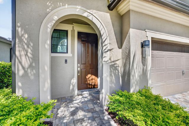 4651 E Pinehurst Trl Trail E, Oakland Park, FL 33309