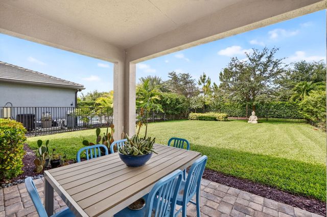4651 E Pinehurst Trl Trail E, Oakland Park, FL 33309