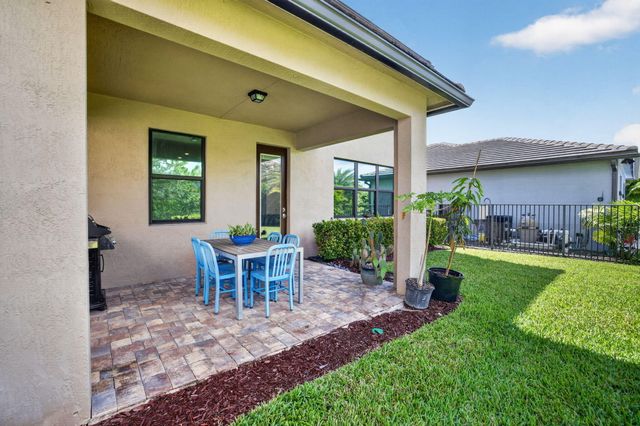 4651 E Pinehurst Trl Trail E, Oakland Park, FL 33309