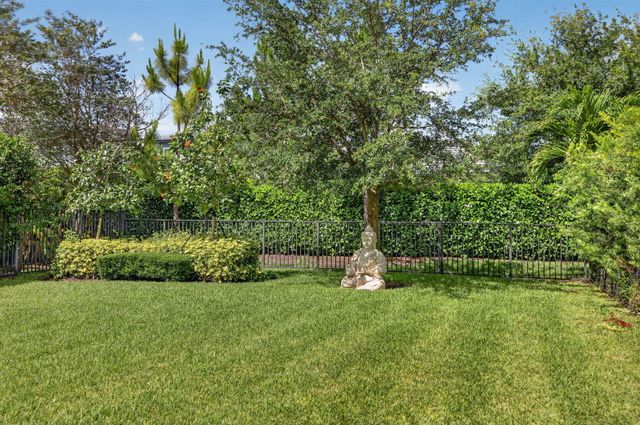 4651 E Pinehurst Trl Trail E, Oakland Park, FL 33309