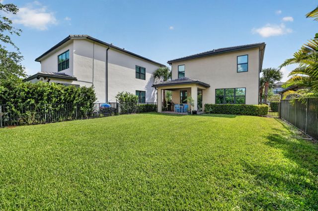 4651 E Pinehurst Trl Trail E, Oakland Park, FL 33309