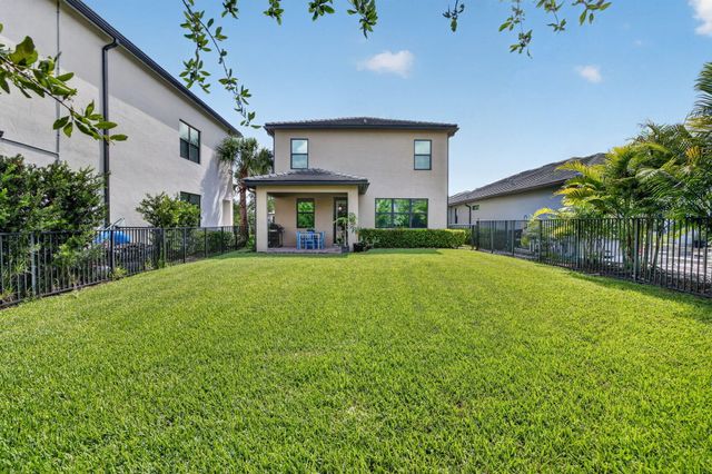 4651 E Pinehurst Trl Trail E, Oakland Park, FL 33309