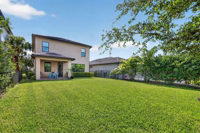 4651 E Pinehurst Trl Trail E, Oakland Park, FL 33309