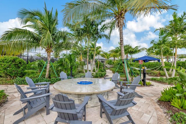 4651 E Pinehurst Trl Trail E, Oakland Park, FL 33309