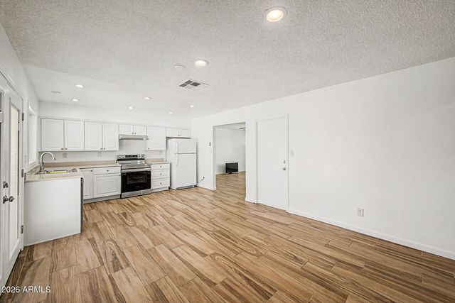 20601 N 33RD Avenue, Phoenix, AZ 85027