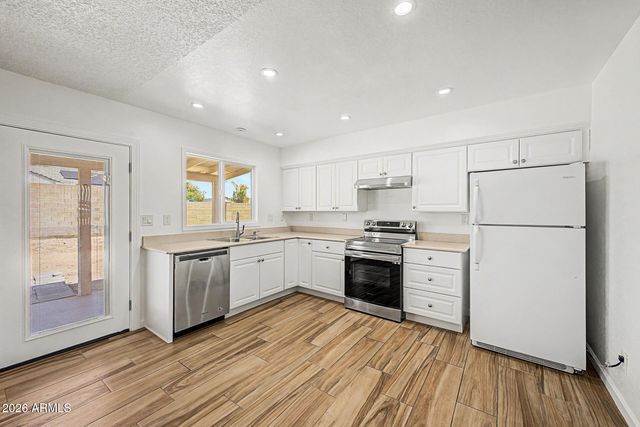 20601 N 33RD Avenue, Phoenix, AZ 85027