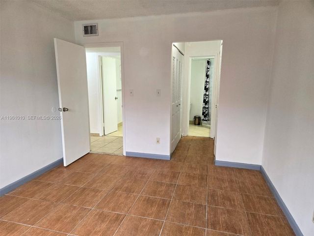 5921 Washington St 124, Hollywood, FL 33023