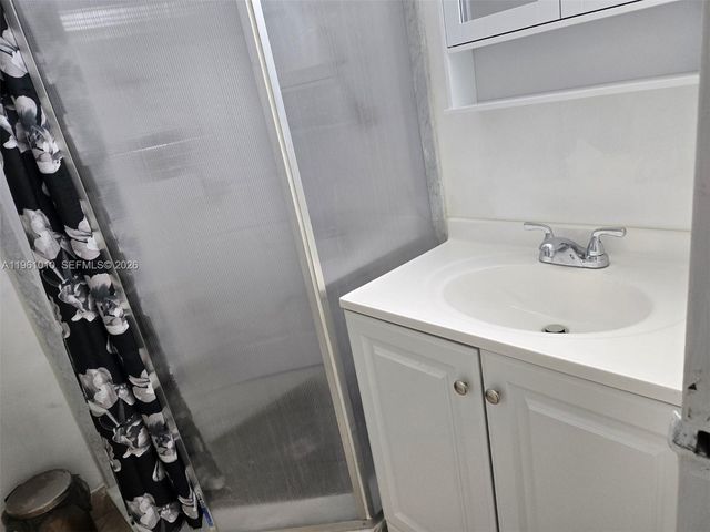 5921 Washington St 124, Hollywood, FL 33023