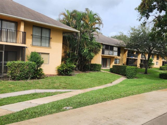 5921 Washington St 124, Hollywood, FL 33023