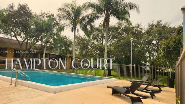 5921 Washington St 124, Hollywood, FL 33023