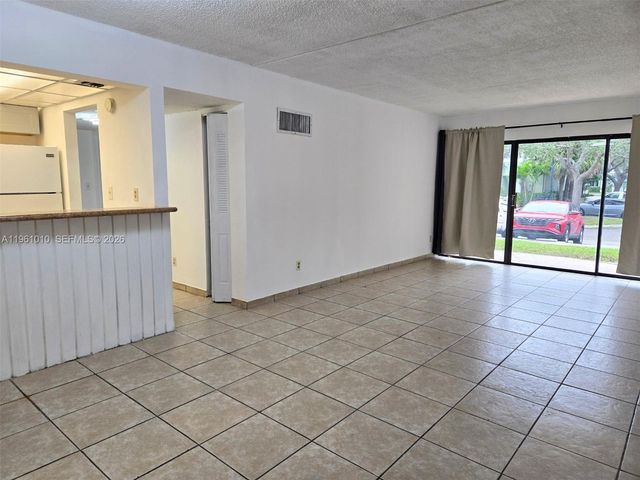 5921 Washington St 124, Hollywood, FL 33023