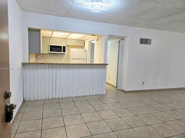 5921 Washington St 124, Hollywood, FL 33023