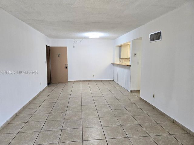 5921 Washington St 124, Hollywood, FL 33023
