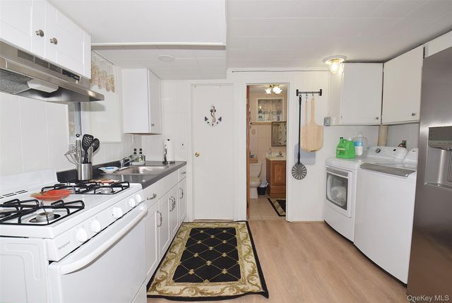 293 85th Avenue, Floral Park, NY 11001