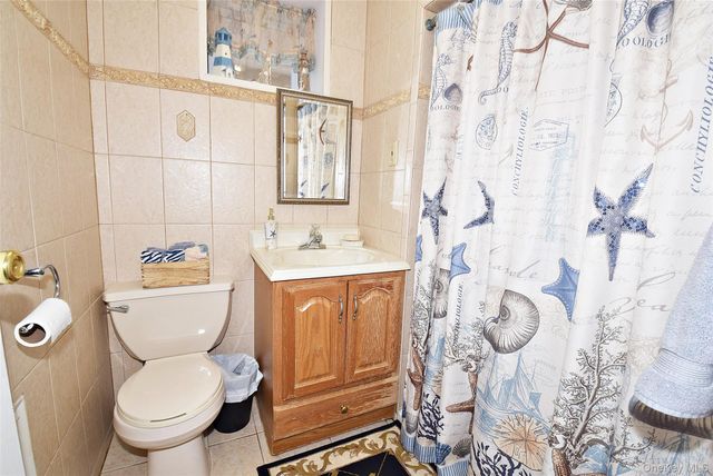 293 85th Avenue, Floral Park, NY 11001