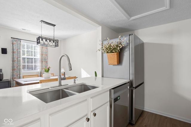 7209 Bay Point Court, Indianapolis, IN 46214