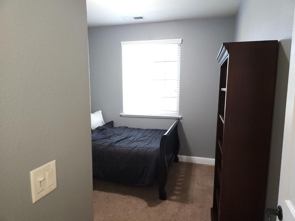 Image 34 of property listing at 5989 E Via San Loppia Drive, Fresno, CA 93727