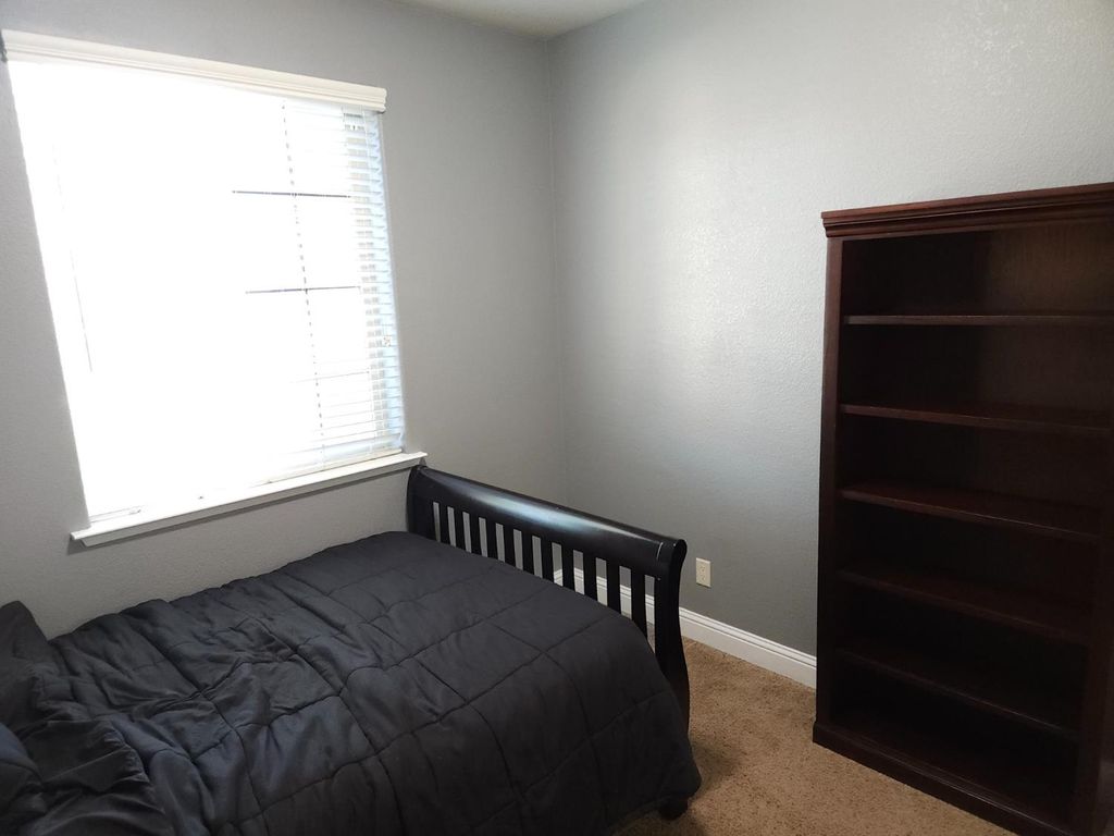 Image 35 of property listing at 5989 E Via San Loppia Drive, Fresno, CA 93727