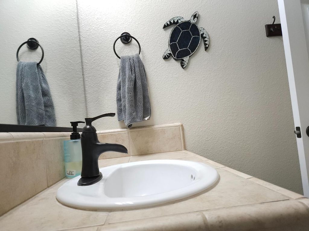 Image 39 of property listing at 5989 E Via San Loppia Drive, Fresno, CA 93727