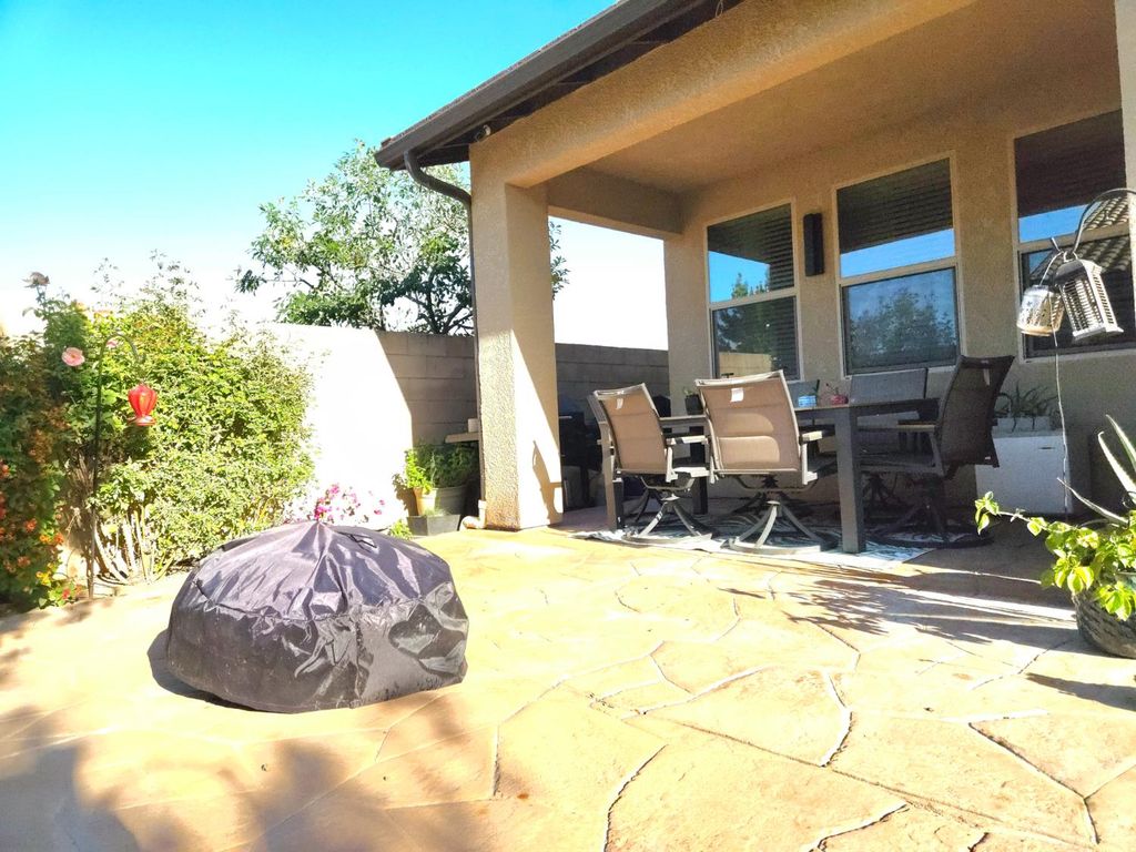 Image 45 of property listing at 5989 E Via San Loppia Drive, Fresno, CA 93727