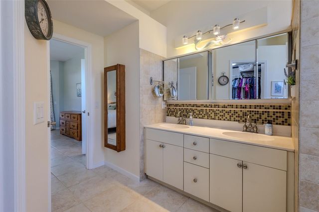 4092 HEARTHSTONE DRIVE, Sarasota, FL 34238