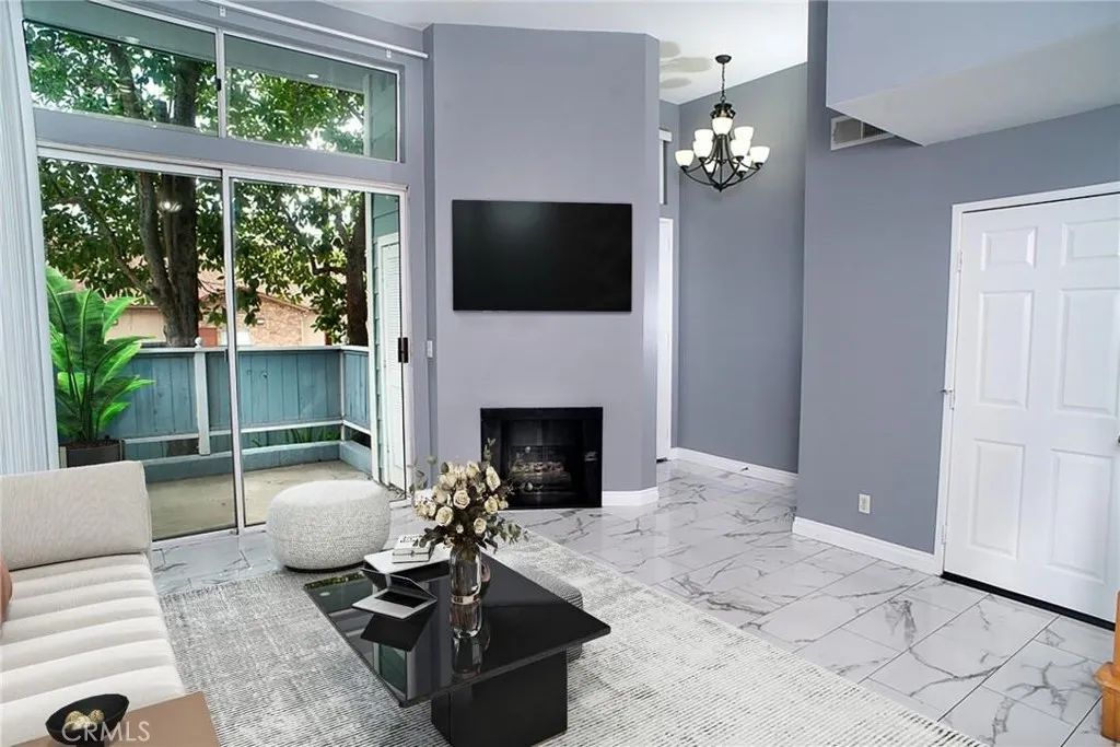 10350 Topanga Canyon Boulevard, Chatsworth, CA 91311