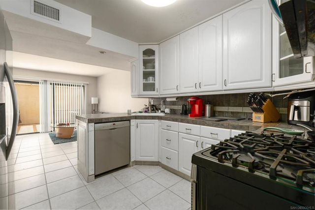 10220 Caminito Pitaya, San Diego, CA 92131