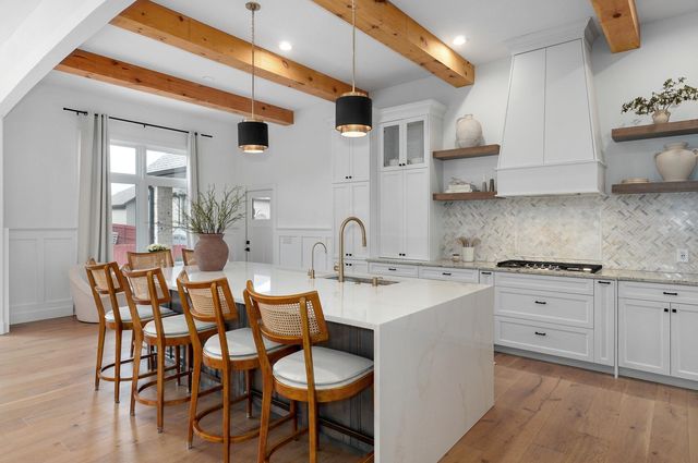 870 E Emerald Terrace, Nixa, MO 65714