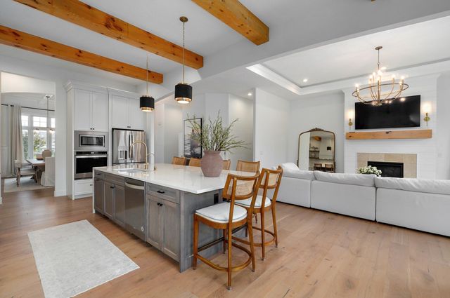 870 E Emerald Terrace, Nixa, MO 65714