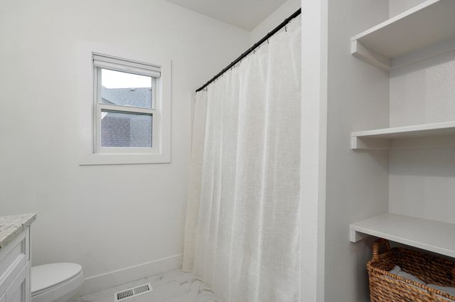 870 E Emerald Terrace, Nixa, MO 65714