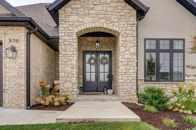 870 E Emerald Terrace, Nixa, MO 65714