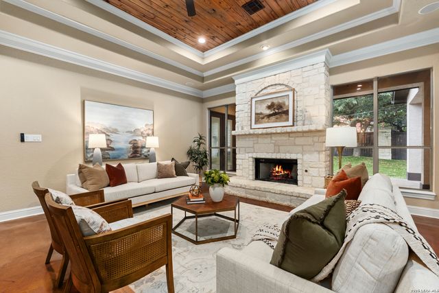 1911 Far Niente, San Antonio, TX 78258