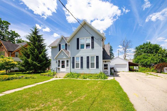 334 Grove Street, Fort Atkinson, WI 53538