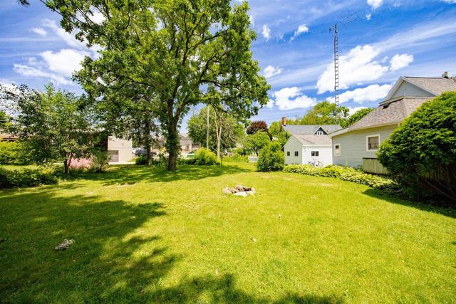 334 Grove Street, Fort Atkinson, WI 53538