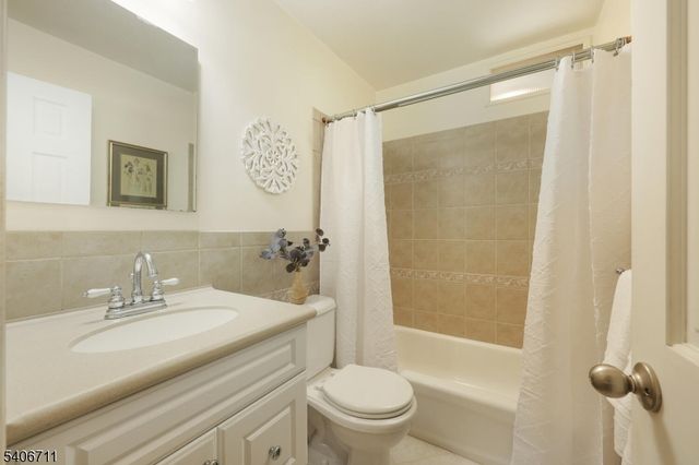 344 Homestead Rd, Hillsborough Twp., NJ 08844