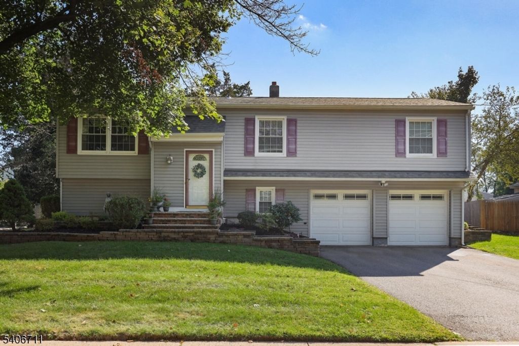 344 Homestead Rd, Hillsborough Twp., NJ 08844