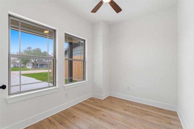 317 S 3rd Street, La Porte, TX 77571