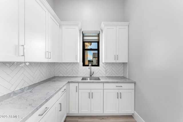 24614 S 183RD Place, Gilbert, AZ 85298