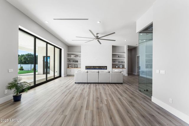 24614 S 183RD Place, Gilbert, AZ 85298