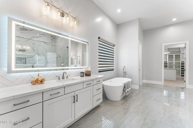 24614 S 183RD Place, Gilbert, AZ 85298