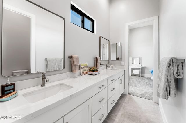 24614 S 183RD Place, Gilbert, AZ 85298