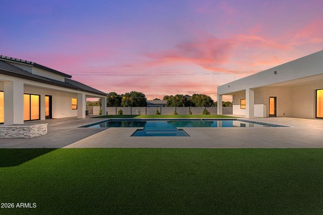 24614 S 183RD Place, Gilbert, AZ 85298