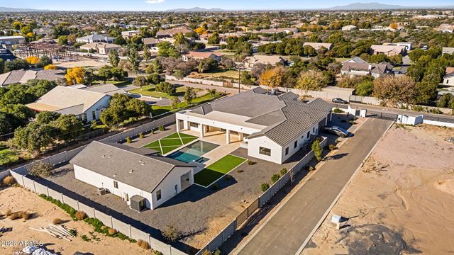 24614 S 183RD Place, Gilbert, AZ 85298