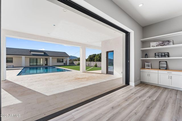 24614 S 183RD Place, Gilbert, AZ 85298