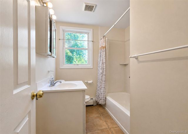 23 Robbins Avenue, Islip, NY 11751